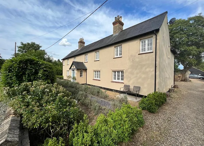Corner Cottage